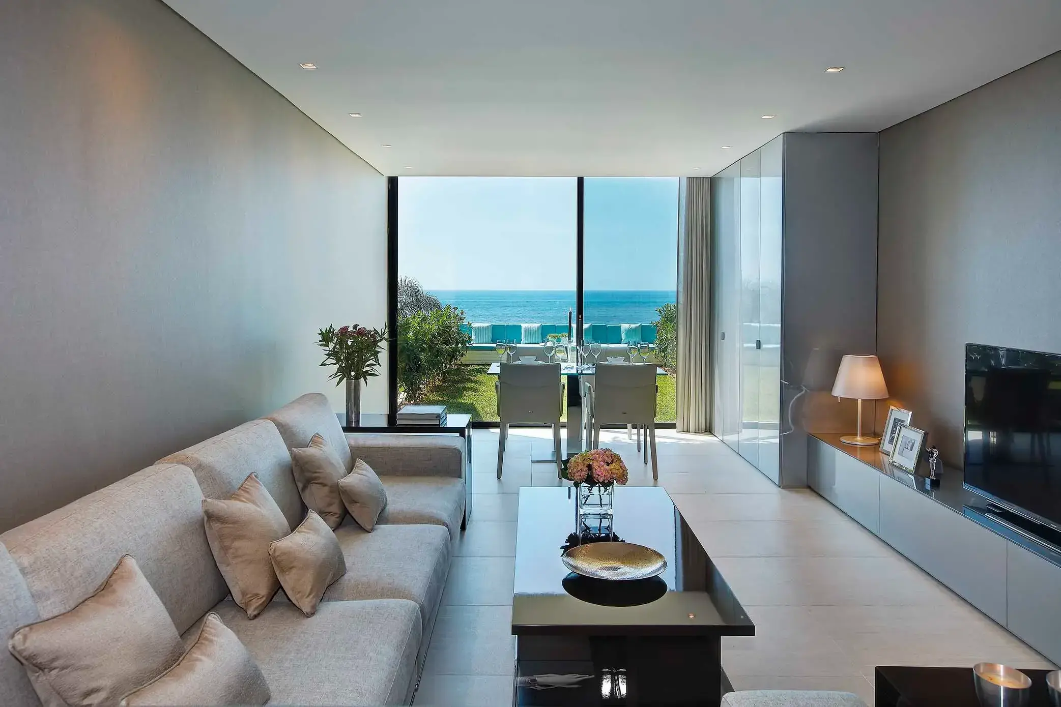 Holiday Beach — interior by Habib Wehbe, photo 11 of 11