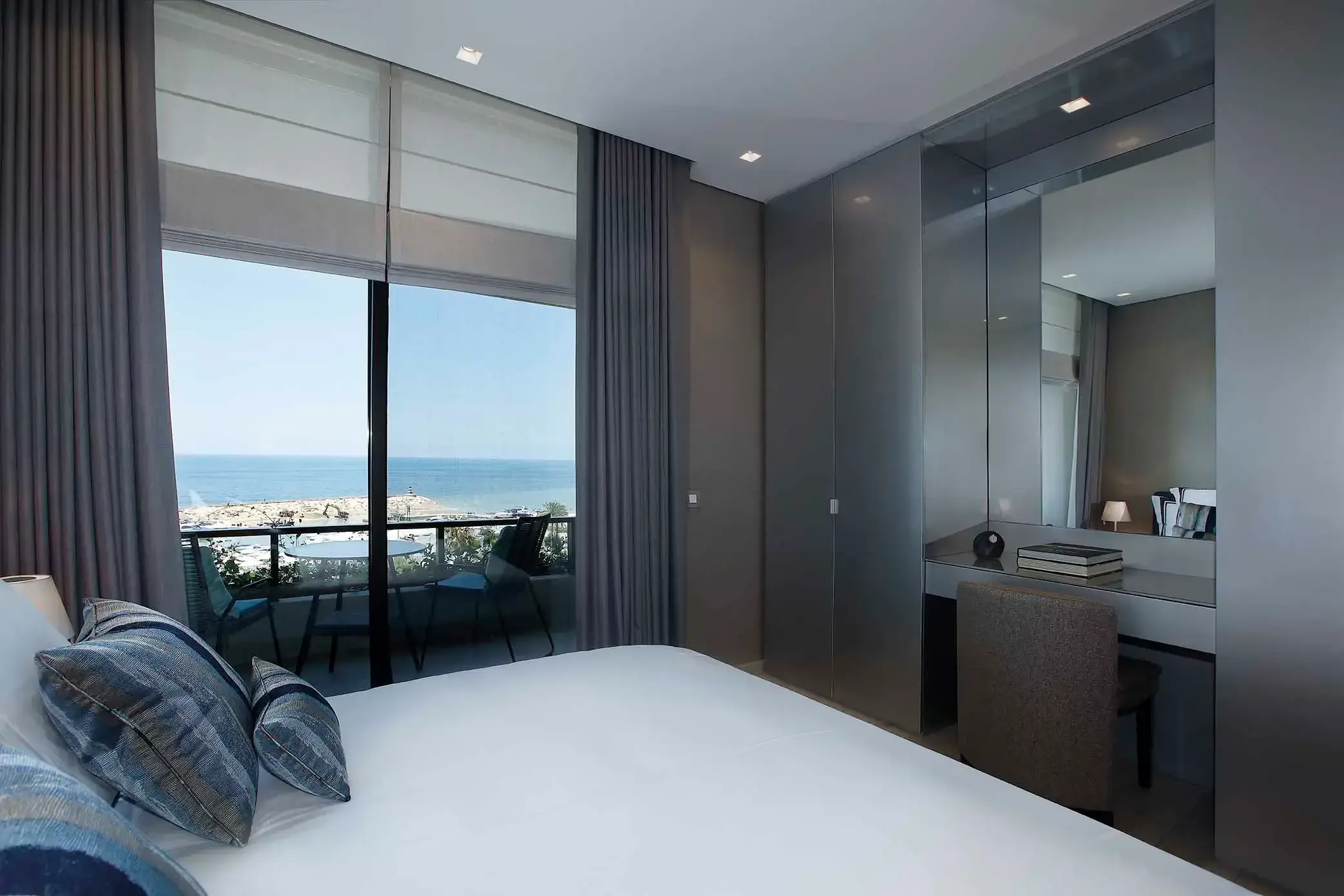 Holiday Beach — interior by Habib Wehbe, photo 6 of 11