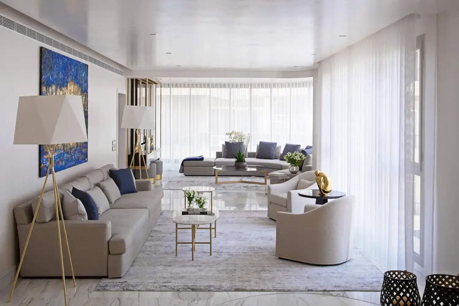 Fifth Avenue — interior by Habib Wehbe, photo 3 of 17