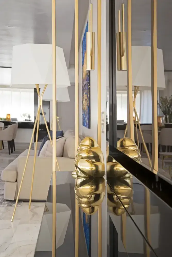 Fifth Avenue — interior by Habib Wehbe, photo 5 of 17