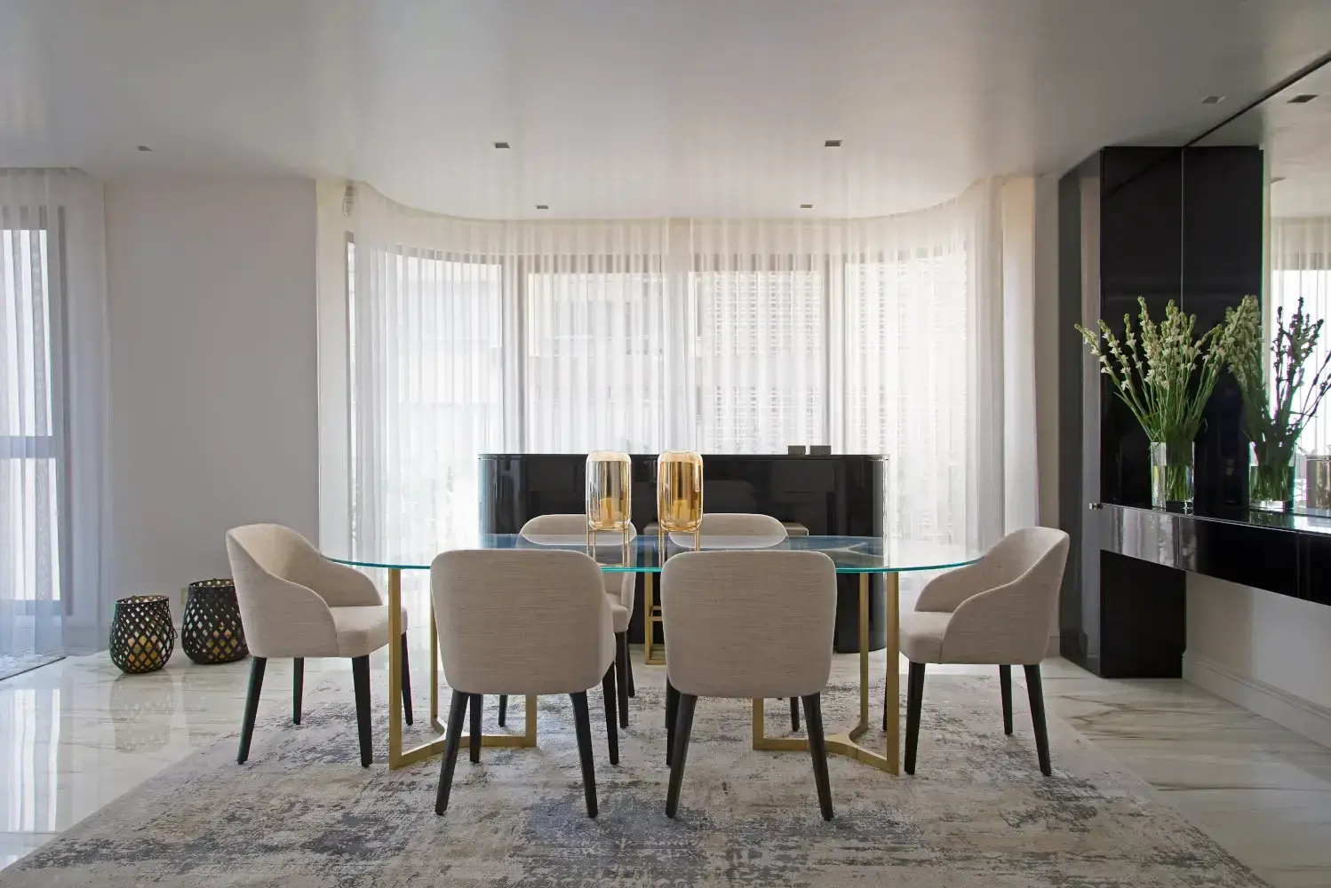Fifth Avenue — interior by Habib Wehbe, photo 8 of 17